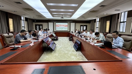 舟山市普陀區區長徐煒波調研學校微納衛星智能研究院 推動產學研深度融合，服務區域創新發展